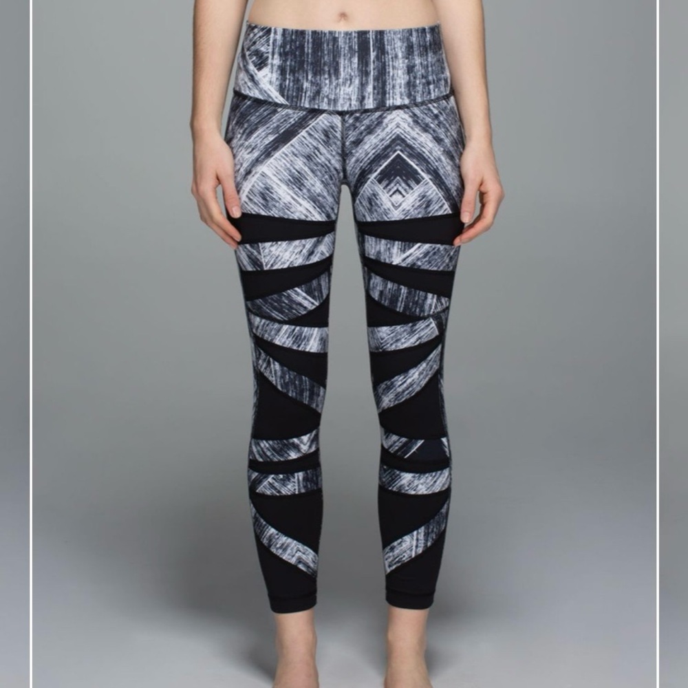 LULULEMON Heat Wave White Black High‎ Times Pant Active High Rise Luon Legging 6